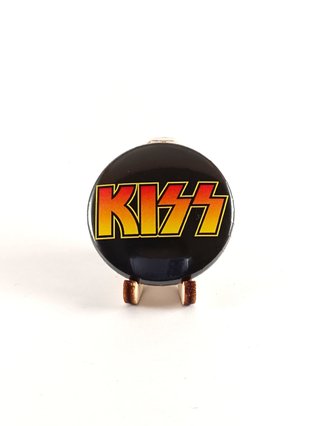 Spilla Kiss