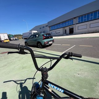 Bicicleta BMX Stolen Negra