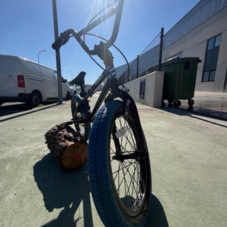 Bicicleta BMX Stolen Negra