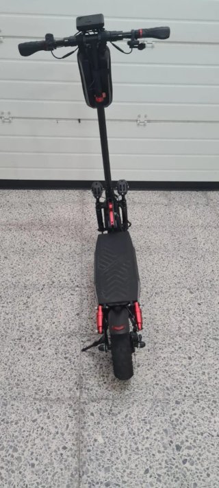 Patinete Eléctrico Swiss+go con Bolsa
