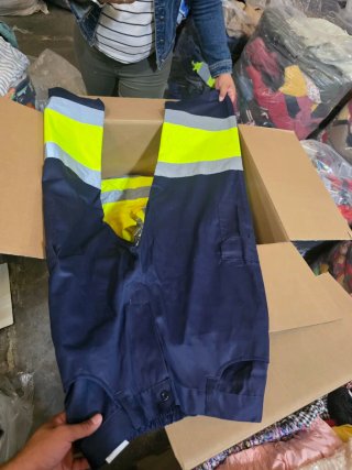 Ropa por Kilo: Premium y Segunda Mano