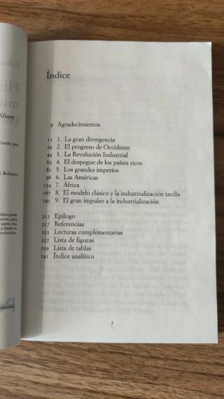 Historia económica mundial : una breve introduc...