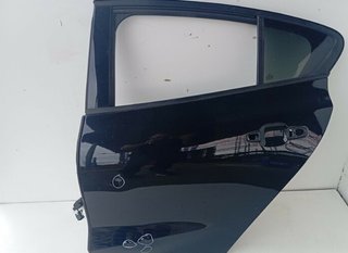 Puerta trasera izquierda ford focus active 450065