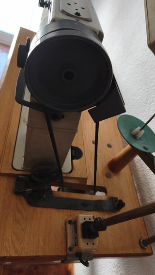 Máquina de Coser Industrial de Columna FOMAX