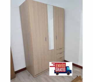 Armario de madera con entrega