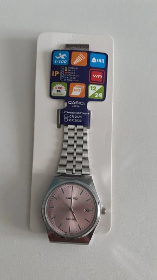 Reloj Casio Plateado con Esfera Rosa