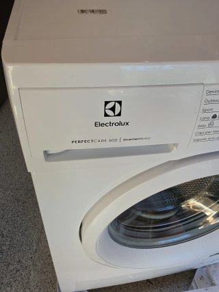 Lavadora Electrolux PerfectCare 600