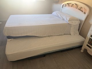 Somier de 105cm ,cabecero de madera blanco