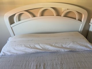 Somier de 105cm ,cabecero de madera blanco