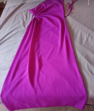 Vestido púrpura sin estrenar