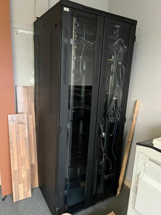 Rack de Comunicaciones Negro