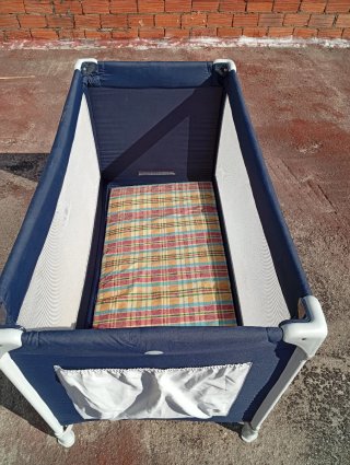 Cuna de viaje plegable azul