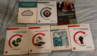 Lote de libros grado medio administración.