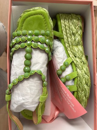 Sandalias de cuña con esparto verdes