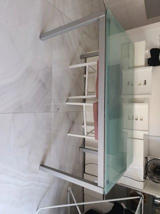 Mesa comedor cristal y metal