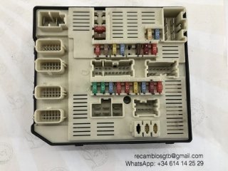 Caja fusibles Renault Laguna 284B60014RA 519287411