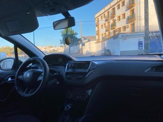 Peugeot 208 2016