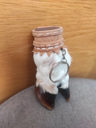 Llavero pata de cabra