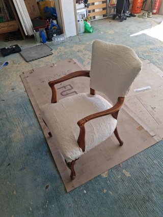 Set de 2 Butacas y 4 Sillas de Madera