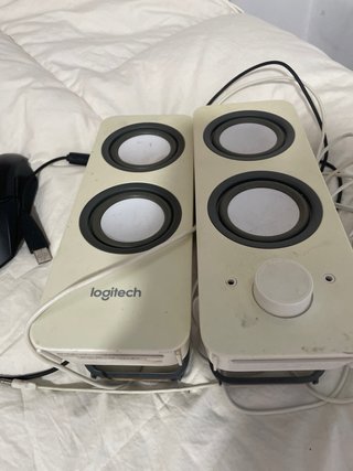 Ratón Gaming Trust y Ratón Estándar y altavoces