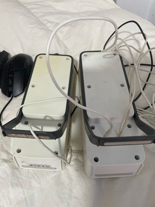 Ratón Gaming Trust y Ratón Estándar y altavoces