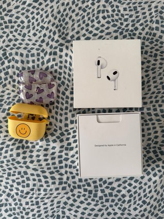 Apple AirPods 3 con 2 custodie