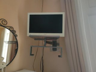 Televisión Nevir Blanca, LD 22 , con TDTHD