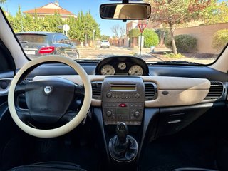 Lancia Ypsilon 2005