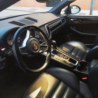 Porsche Macan S