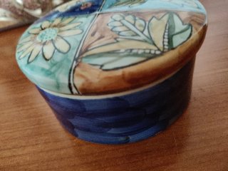 Portagioie in ceramica decorato