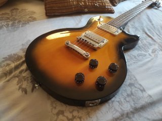 Guitarra tipo Les Paul