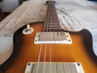 Guitarra tipo Les Paul