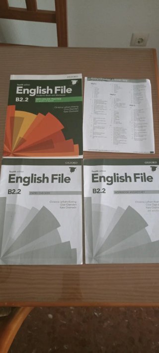 English File B2. 2 IMPECABLE
