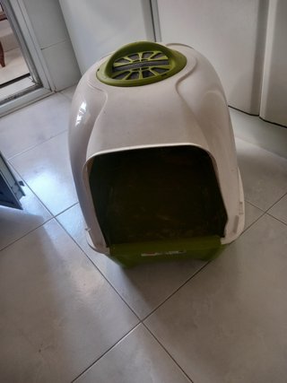 Arenero Cerrado para Gatos