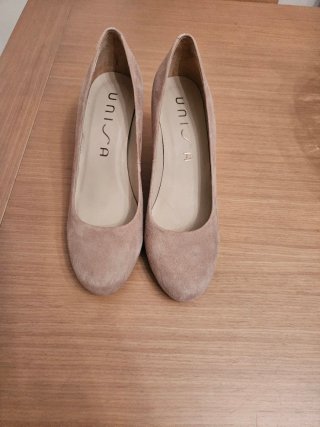 Zapatos de Salón Unisa Beige