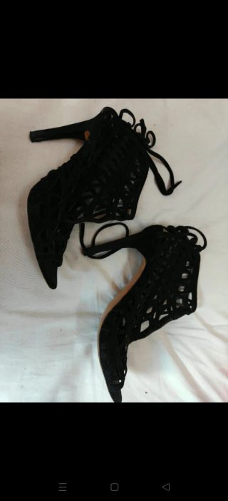 Botines Calados Negros Zara Talla 38