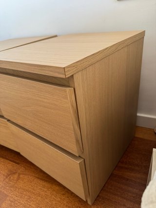 2 Mesitas de Noche de Madera