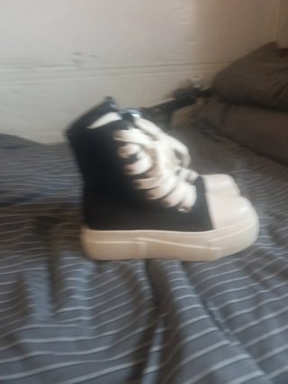 Zapatillas Altas Negro y Blanco