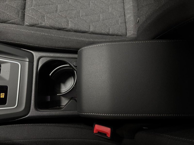 Volkswagen Golf 2026, foto 18