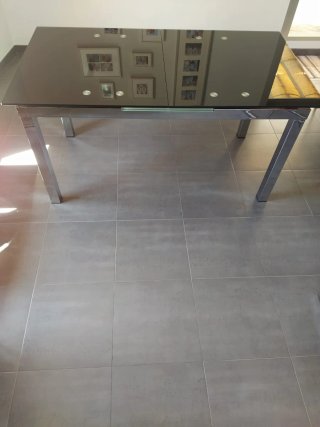 Conjunto de 6 sillas y mesa extensible modernas