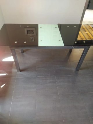 Conjunto de 6 sillas y mesa extensible modernas