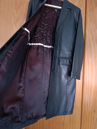 Abrigo de Piel Negro