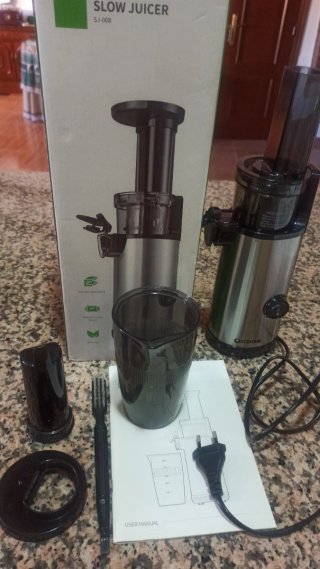 Licuadora Extractor de Jugos Lento GGDOR SJ-008