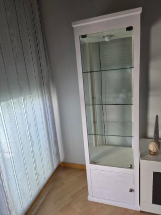 Vitrina expositora cristal y madera
