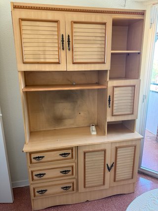 Mueble de salón de madera oscura