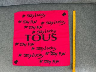 Pañuelo Tous Fucsia Occupy