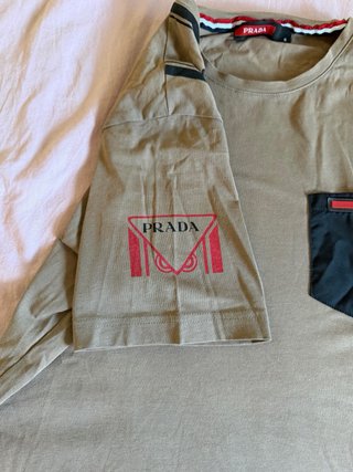 Camiseta Prada