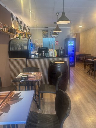 Se traspasa bar cafeteia