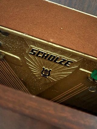 Piano vertical Scholze