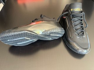 Zapatillas Nike Lebron talla 47